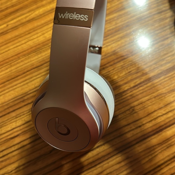 Beats by Dr. Dre Beats Solo3 Wireless On-Ear Headphones - Rose Gold - Picture 3 of 7